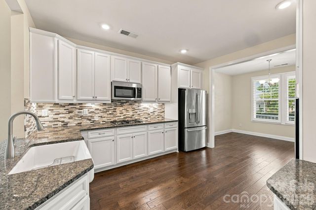 8407 Festival Way, Charlotte, NC 28215