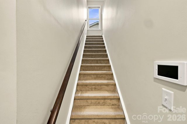 8407 Festival Way, Charlotte, NC 28215