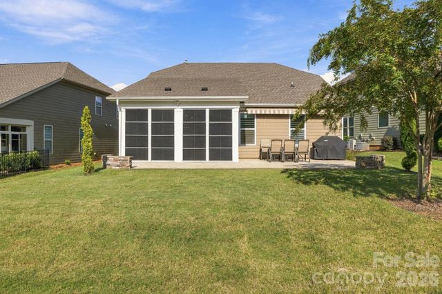 8407 Festival Way, Charlotte, NC 28215