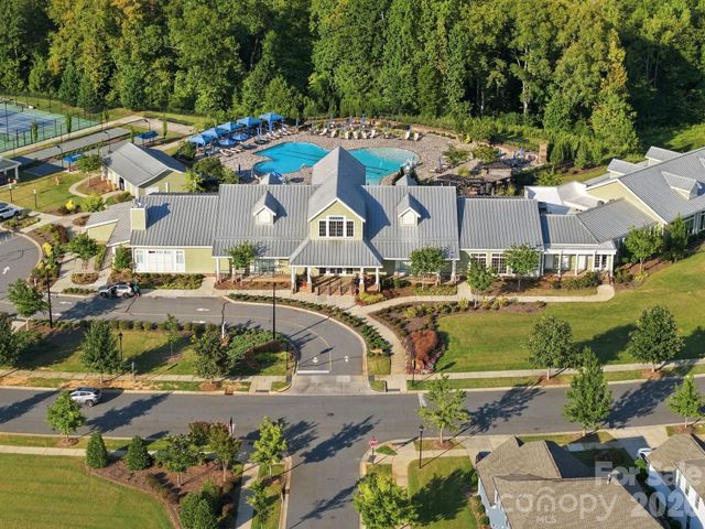 8407 Festival Way, Charlotte, NC 28215