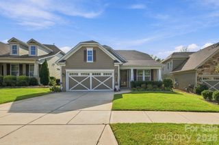 8407 Festival Way, Charlotte, NC 28215