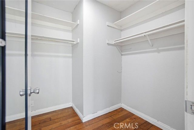 2083 S Cedar Street, Santa Ana, CA 92707