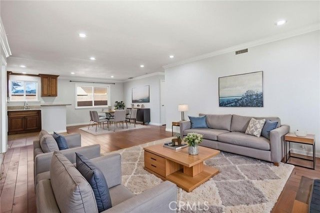 2083 S Cedar Street, Santa Ana, CA 92707