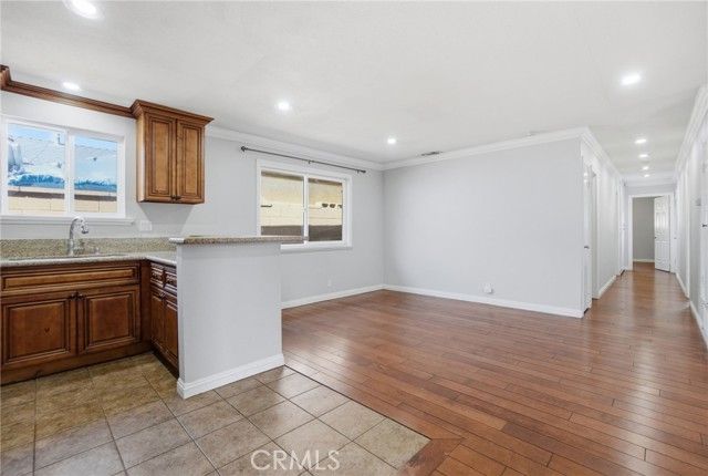 2083 S Cedar Street, Santa Ana, CA 92707
