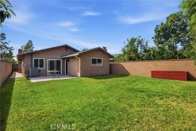 2083 S Cedar Street, Santa Ana, CA 92707