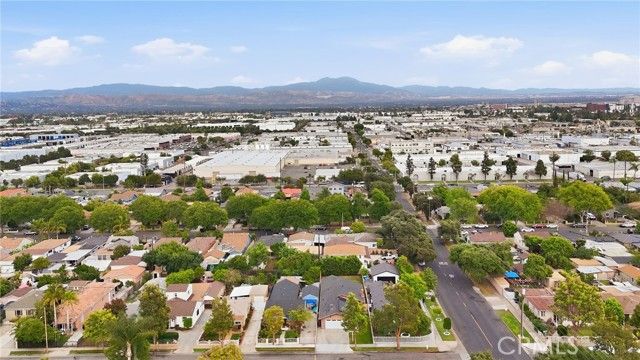 2083 S Cedar Street, Santa Ana, CA 92707