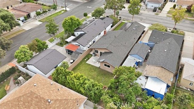 2083 S Cedar Street, Santa Ana, CA 92707