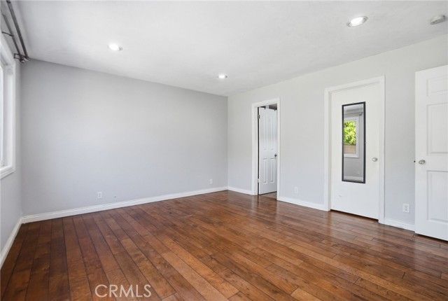 2083 S Cedar Street, Santa Ana, CA 92707