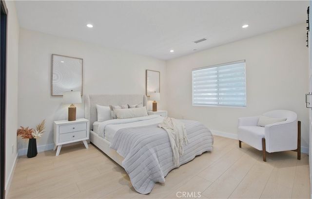 16158 Magnolia, Encino, CA 91436