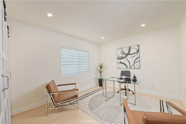 16158 Magnolia, Encino, CA 91436