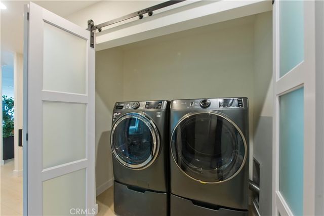 16158 Magnolia, Encino, CA 91436