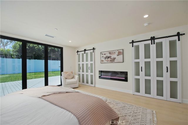 16158 Magnolia, Encino, CA 91436