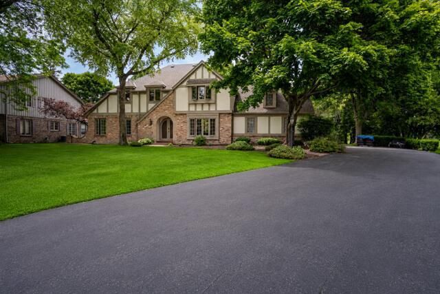3 Maplewood COURT, Wind Point, WI 53402