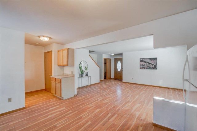 203 Cody Circle, Marshall, WI 53559