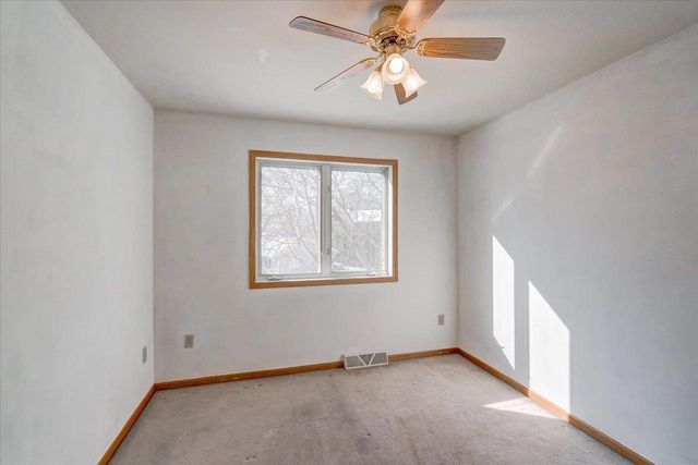 203 Cody Circle, Marshall, WI 53559