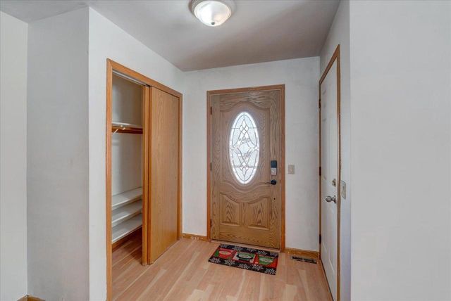 203 Cody Circle, Marshall, WI 53559