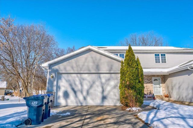 203 Cody Circle, Marshall, WI 53559