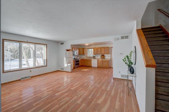 203 Cody Circle, Marshall, WI 53559