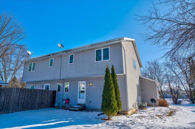 203 Cody Circle, Marshall, WI 53559