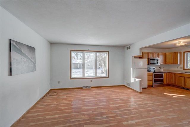 203 Cody Circle, Marshall, WI 53559