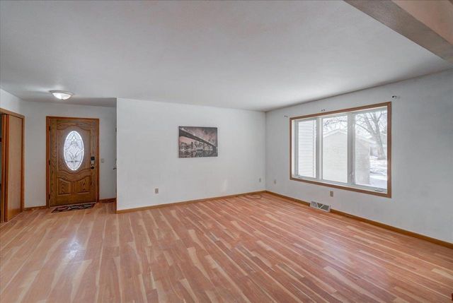 203 Cody Circle, Marshall, WI 53559