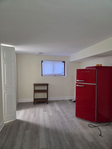 236 N West Road, Lombard, IL 60148