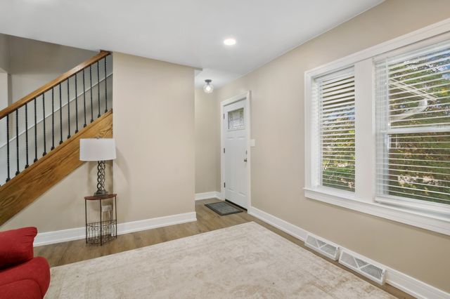 236 N West Road, Lombard, IL 60148