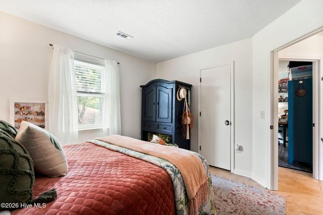 2932 New Town Drive, Wilmington, NC 28405