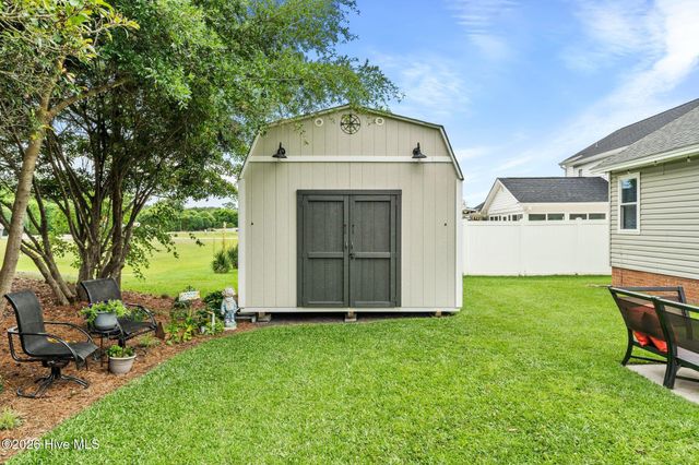 2932 New Town Drive, Wilmington, NC 28405