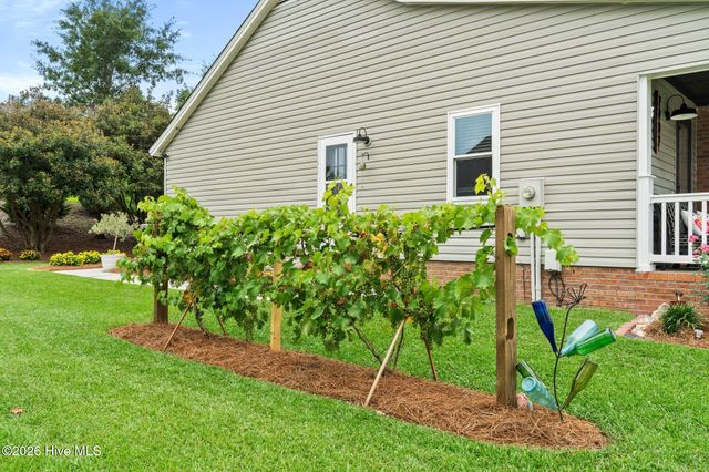 2932 New Town Drive, Wilmington, NC 28405