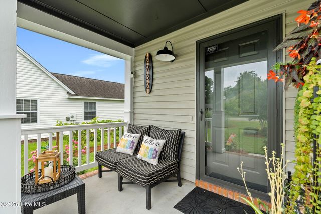 2932 New Town Drive, Wilmington, NC 28405