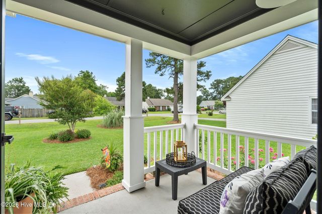 2932 New Town Drive, Wilmington, NC 28405
