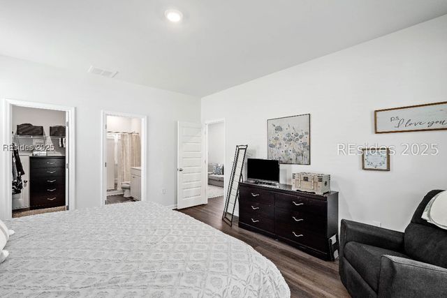 60 Backwater Street, Port Royal, SC 29006