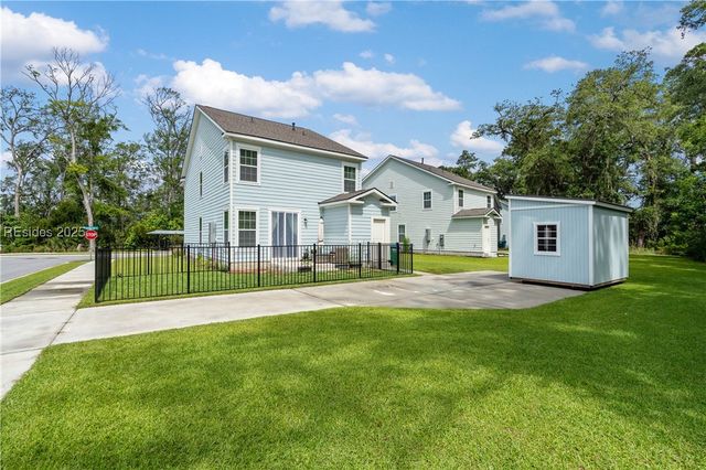 60 Backwater Street, Port Royal, SC 29006