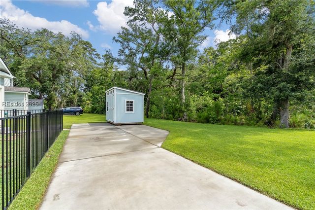 60 Backwater Street, Port Royal, SC 29006