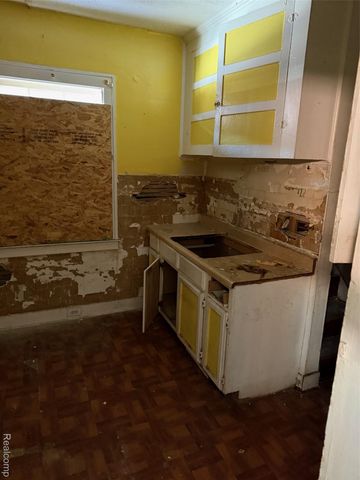 8936 N Martindale Street, Detroit, MI 48204