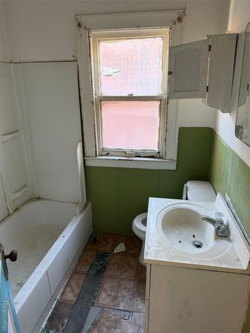 8936 N Martindale Street, Detroit, MI 48204