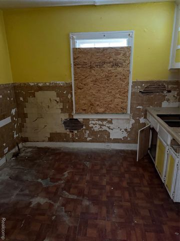 8936 N Martindale Street, Detroit, MI 48204