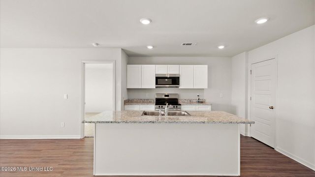 776 Statesman Drive, Byram, MS 39272