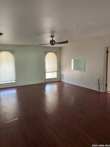 10118 N Manton, San Antonio, TX 78213