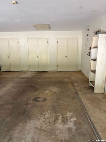 10118 N Manton, San Antonio, TX 78213