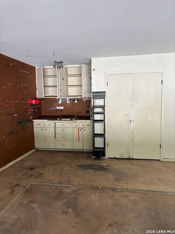 10118 N Manton, San Antonio, TX 78213