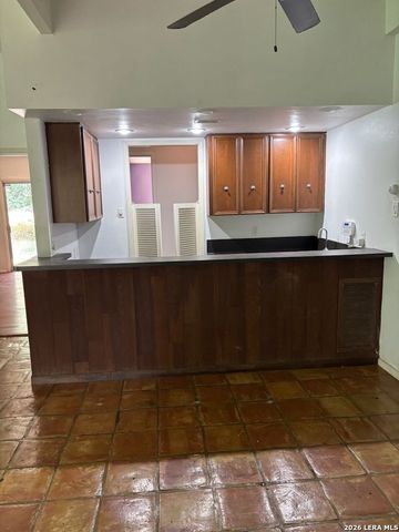 10118 N Manton, San Antonio, TX 78213
