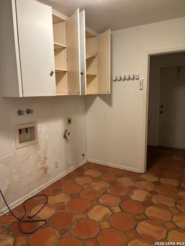10118 N Manton, San Antonio, TX 78213