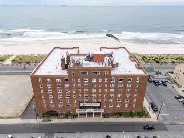370 W Broadway 3M, Long Beach, NY 11561