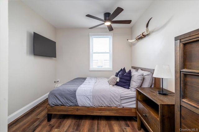 370 W Broadway 3M, Long Beach, NY 11561