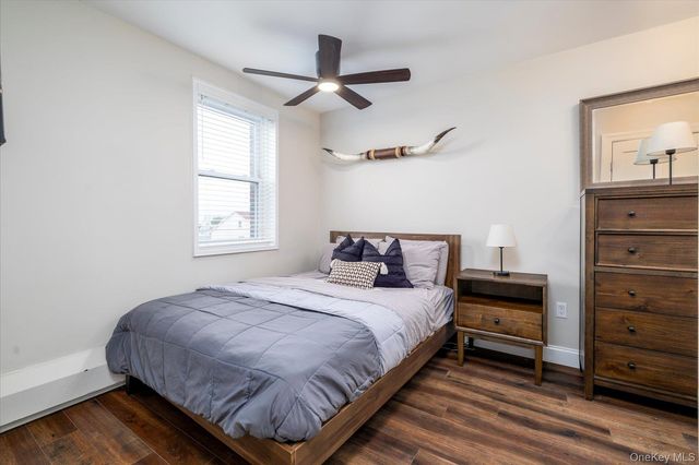 370 W Broadway 3M, Long Beach, NY 11561
