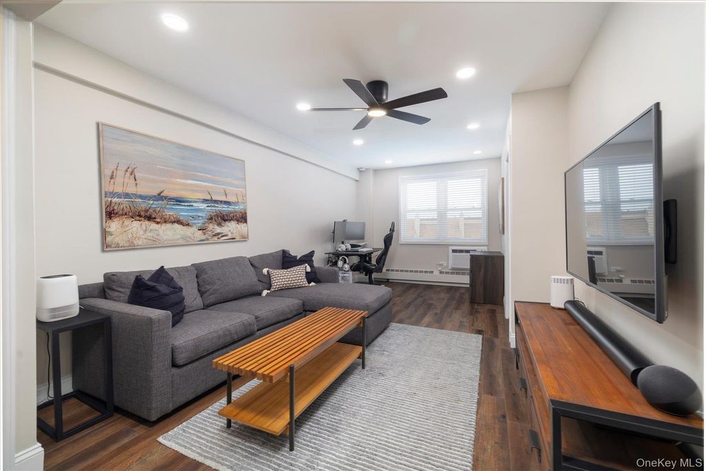 370 W Broadway 3M, Long Beach, NY 11561 — photo 5