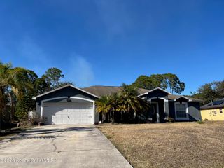 947 Palo Alto Street SE, Palm Bay, FL 32909