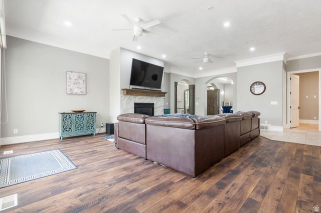 2737 W 9850 S, South Jordan, UT 84095